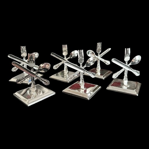 Set silver coloured - 6,